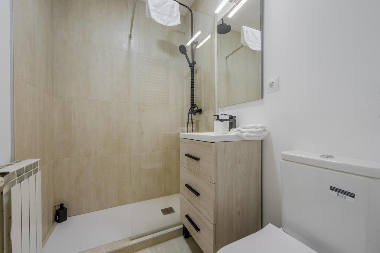 Premium Apt Para 9P En C/Olmo - Centro De Madrid Luaran gambar
