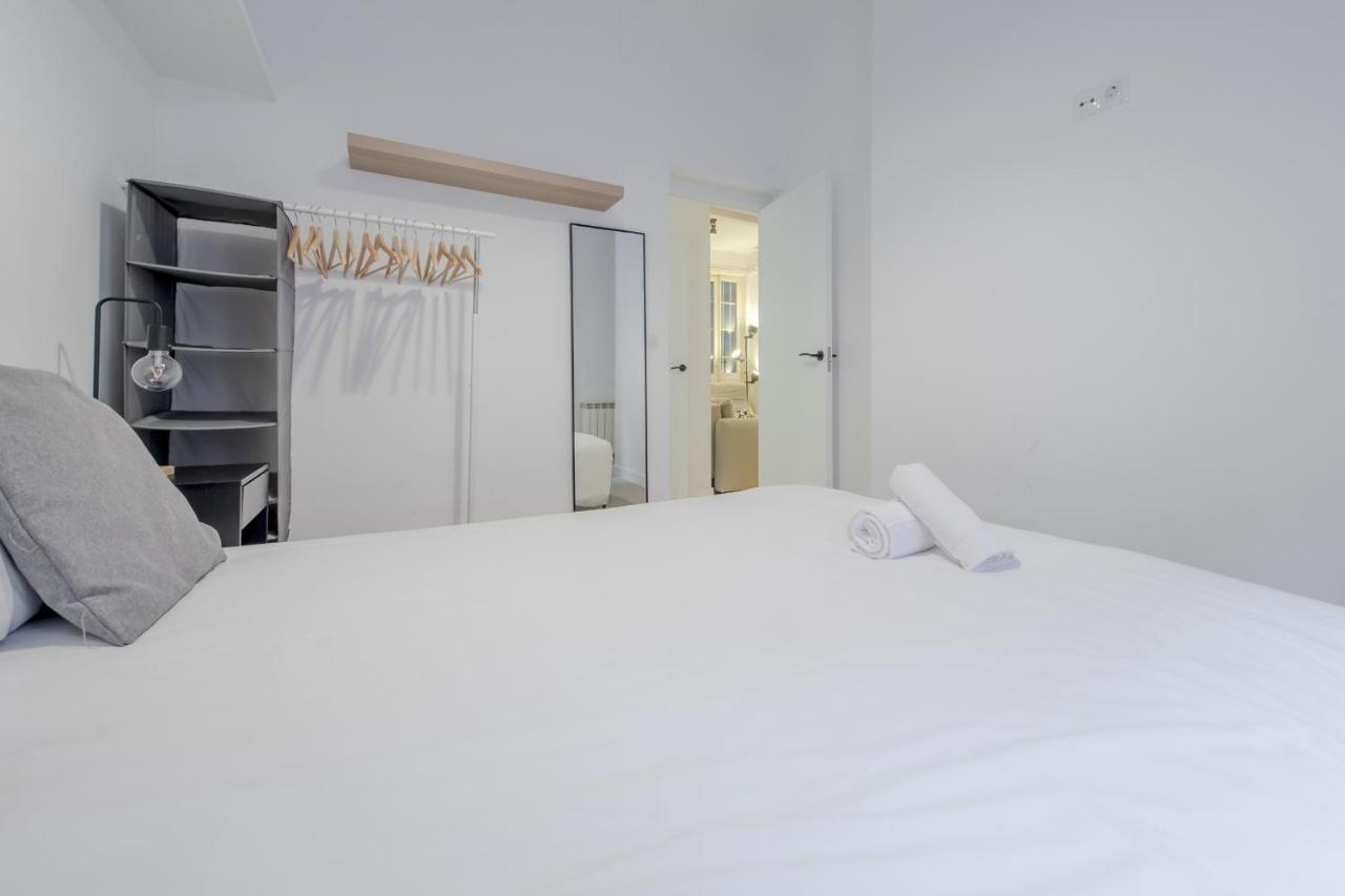 Premium Apt Para 9P En C/Olmo - Centro De Madrid Luaran gambar