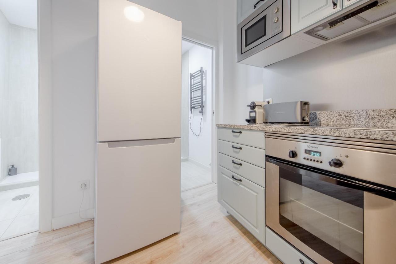 Premium Apt Para 9P En C/Olmo - Centro De Madrid Luaran gambar