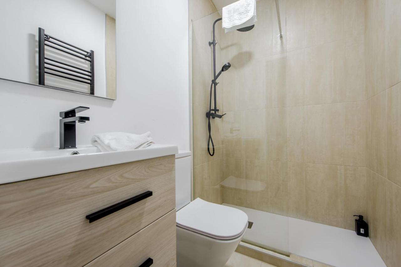 Premium Apt Para 9P En C/Olmo - Centro De Madrid Luaran gambar